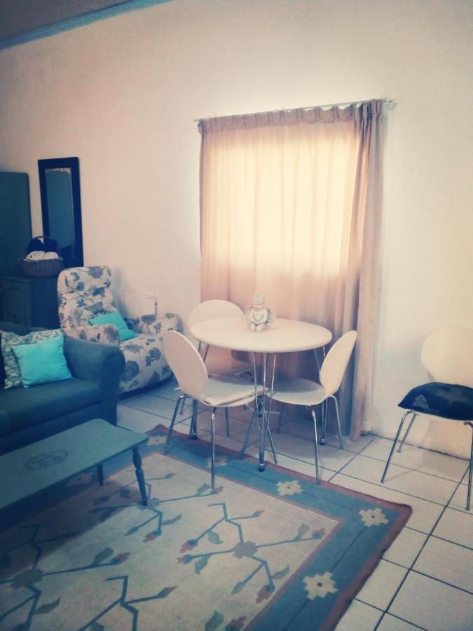 36 Df Strauss Street Apartment Kleinmond Exterior photo