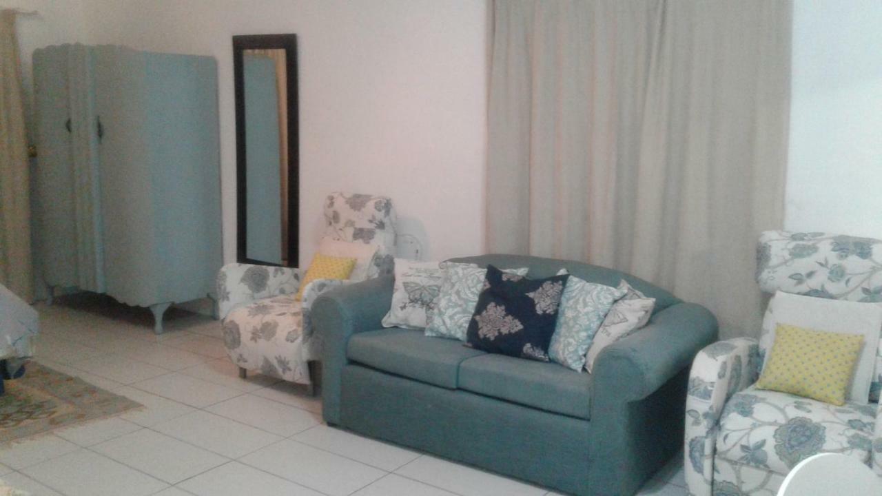 36 Df Strauss Street Apartment Kleinmond Exterior photo